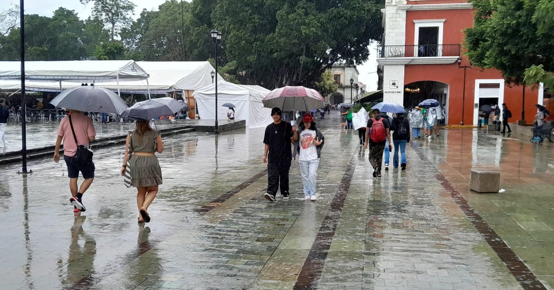 Continuarán las lluvias en gran parte de Oaxaca durante este jueves