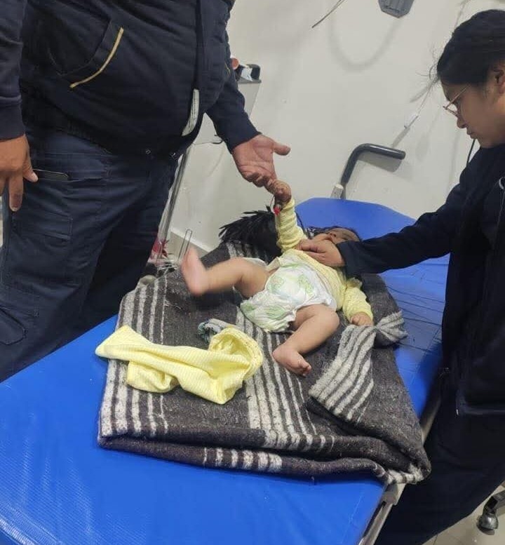 Abandonan a bebé en calles de Ecatepec, Edomex