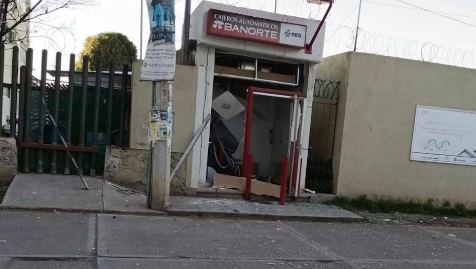 Colocan explosivo en cajero automático en Tulancingo