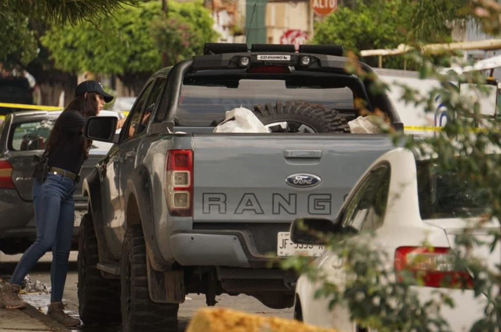 Asesinan a una familia y abandonan sus cuerpos en una camioneta en Guadalajara