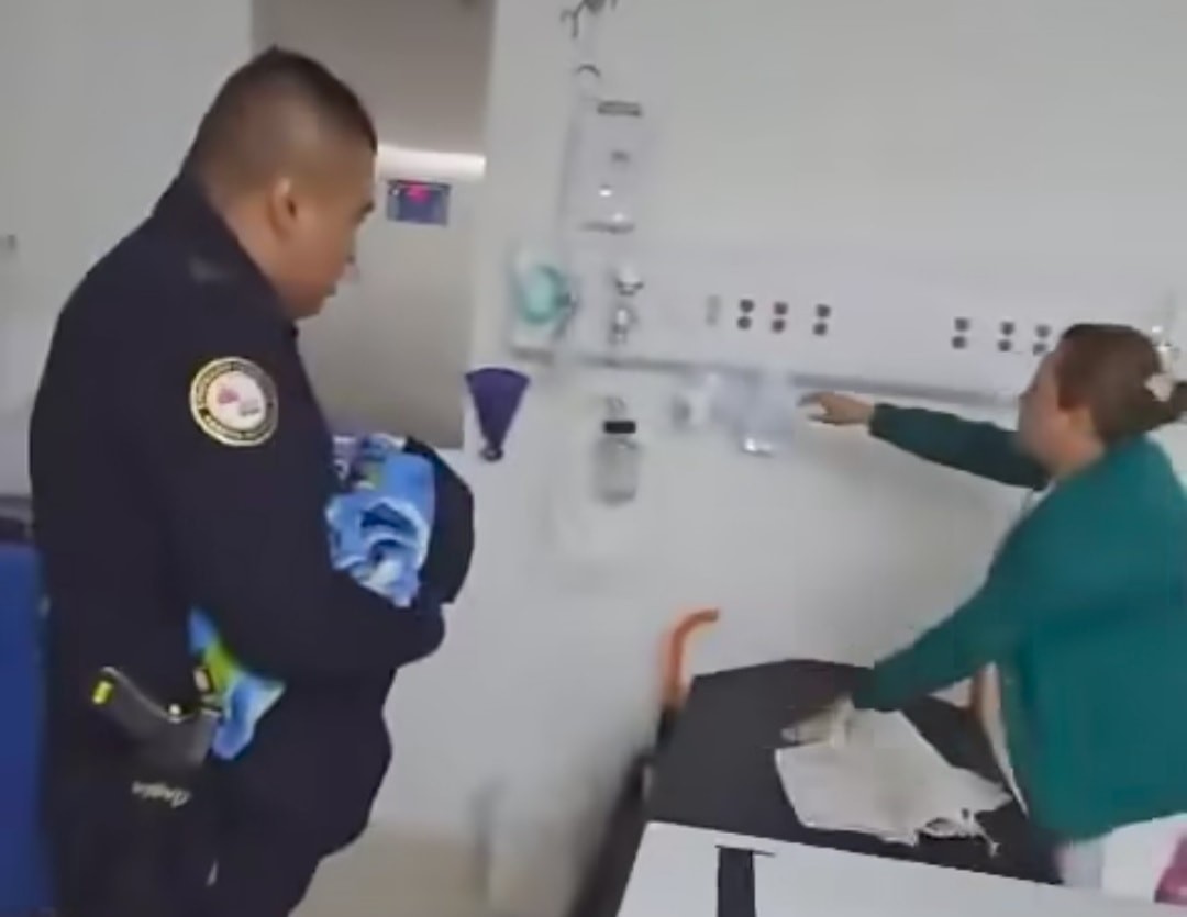 Encuentran a un bebé abandonado en los baños dentro del Metro UAM