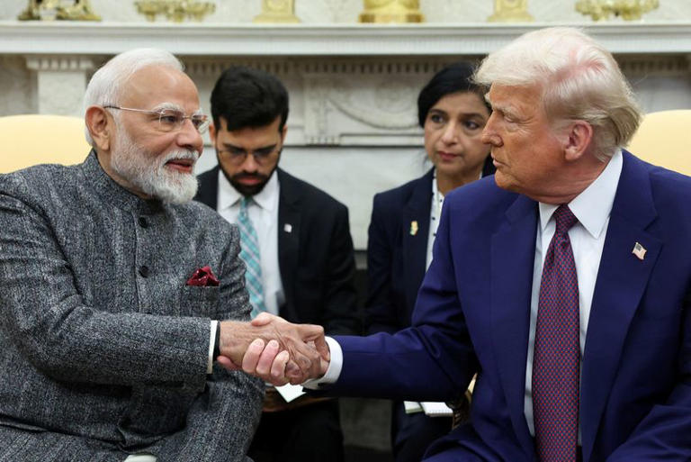 Trump amenaza con aumentar aranceles a India por compraventa de petróleo ruso