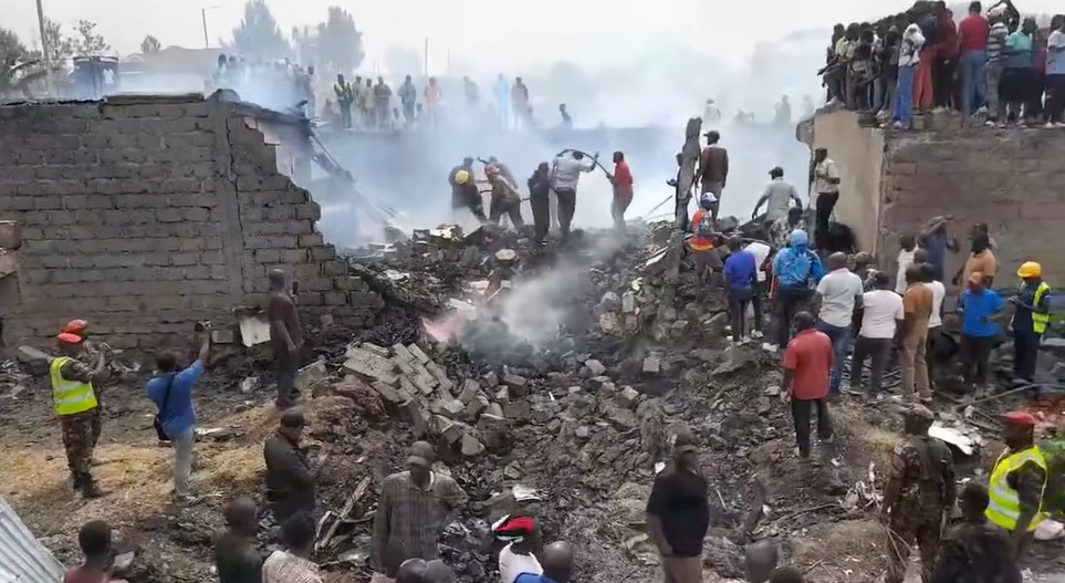Seis muertos al estrellarse ambulancia aérea en Nairobi, Kenia
