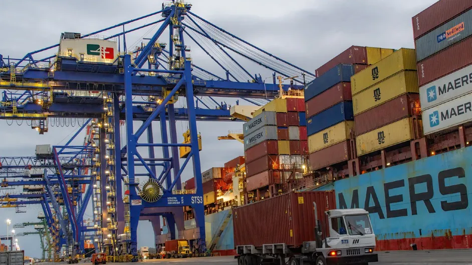 Exportaciones mexicanas a EU superan los 300 mil mdd