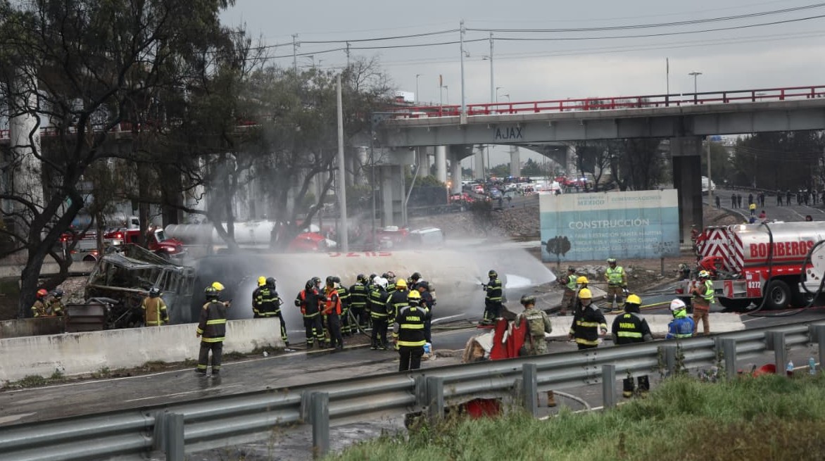 6 muertos y 25 heridos en “estado crítico” de los 90 reportados por explosión de pipa con gas