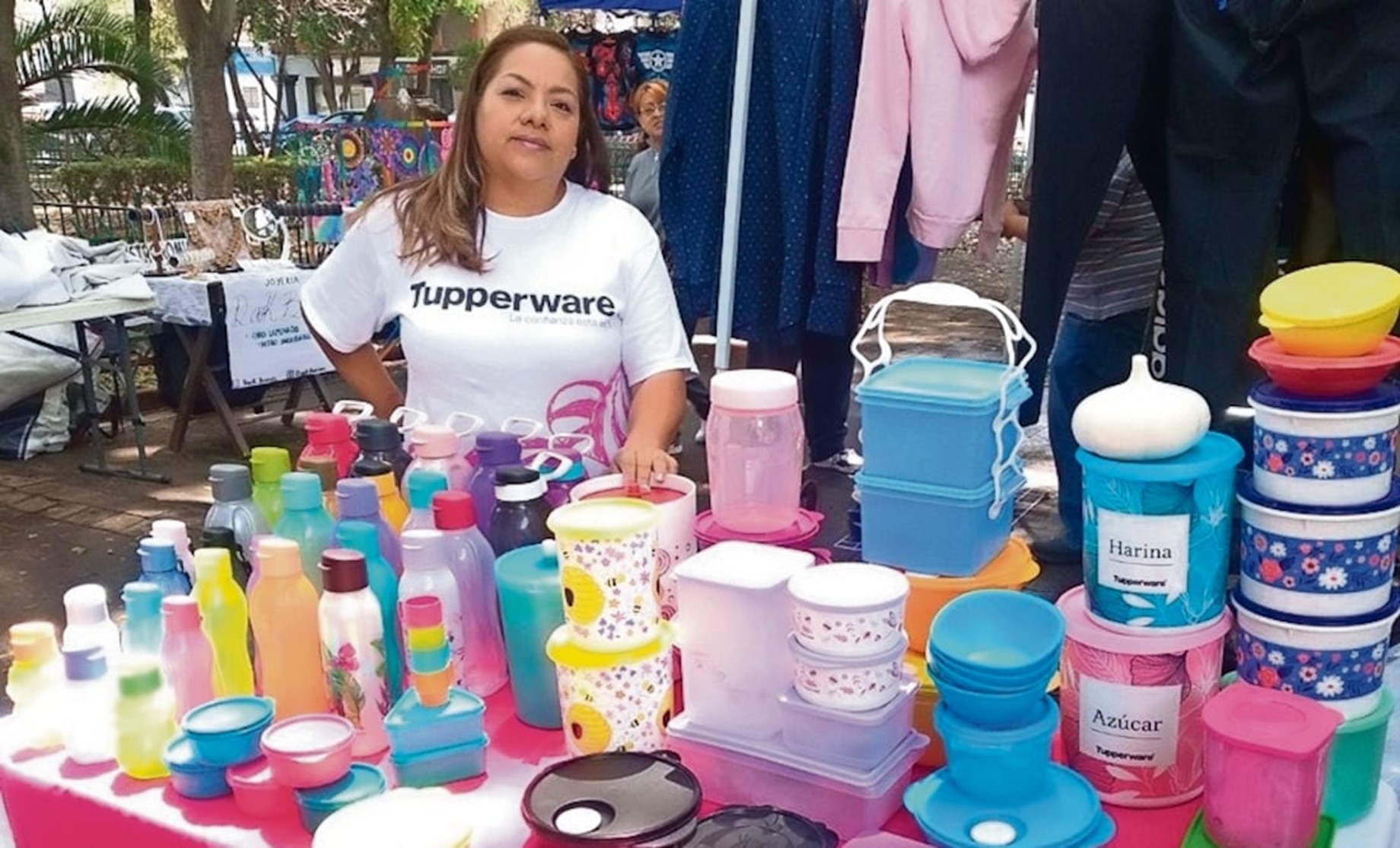 Ley Tupperware: presentan reforma a la LFT para dar seguridad social a vendedoras por catálogo
