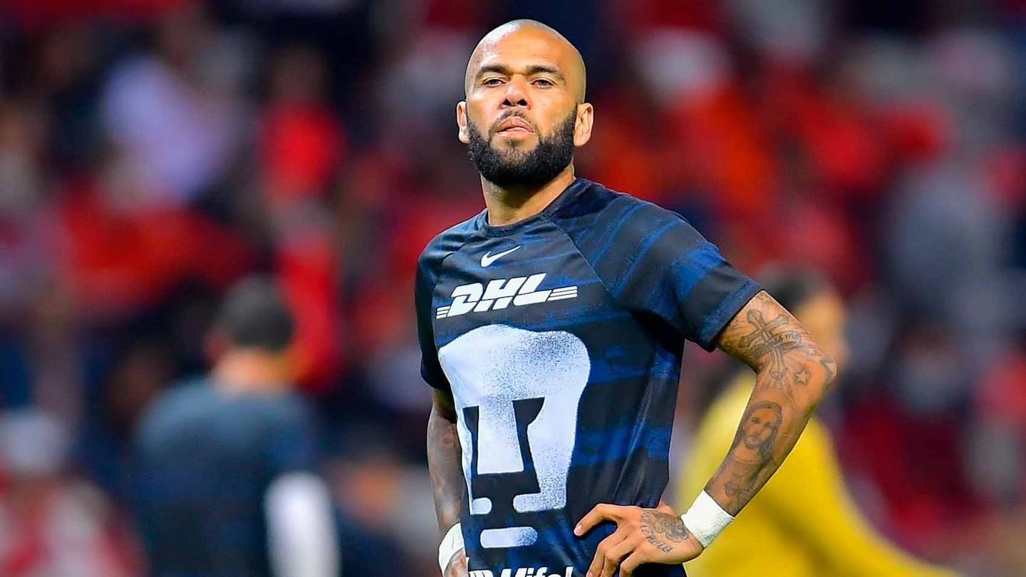 Pumas vence en tribunales a Dani Alves