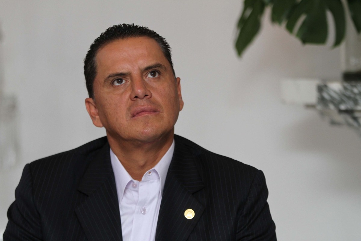 Ex gobernador Sandoval Castañeda seguirá sujeto a proceso por lavado de dinero: FGR