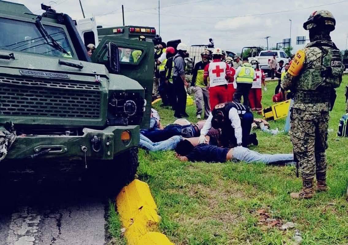 15 lesionados tras accidente de camión de la SEDENA que trasportaba reos federales