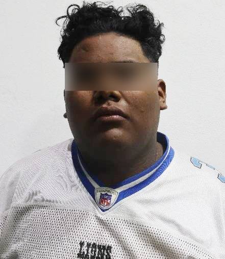 Detienen a cuatro sujetos con un arma de fuego de fabricación casera