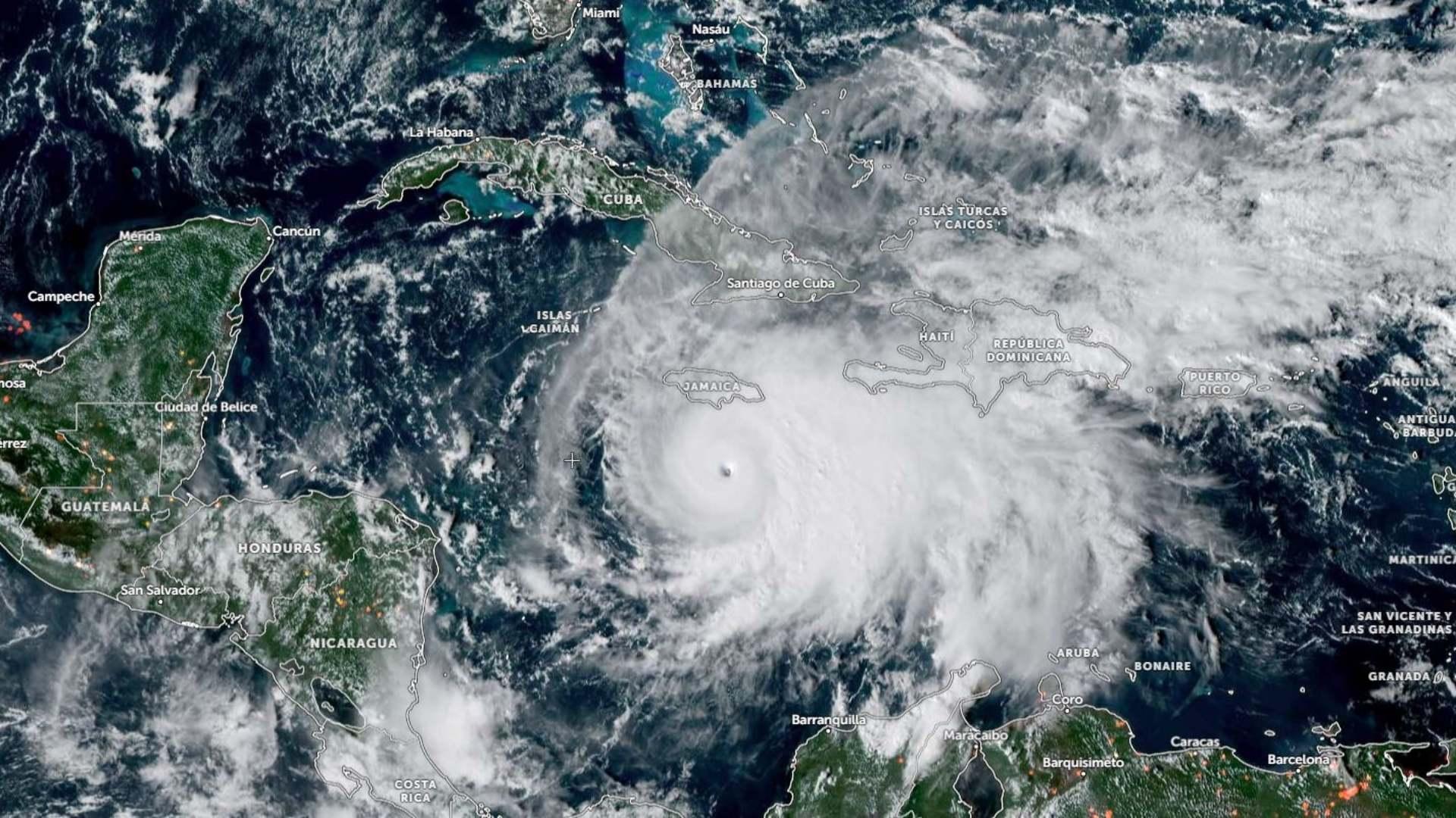 Huracán categoría 5 Melissa no representa riesgo para México