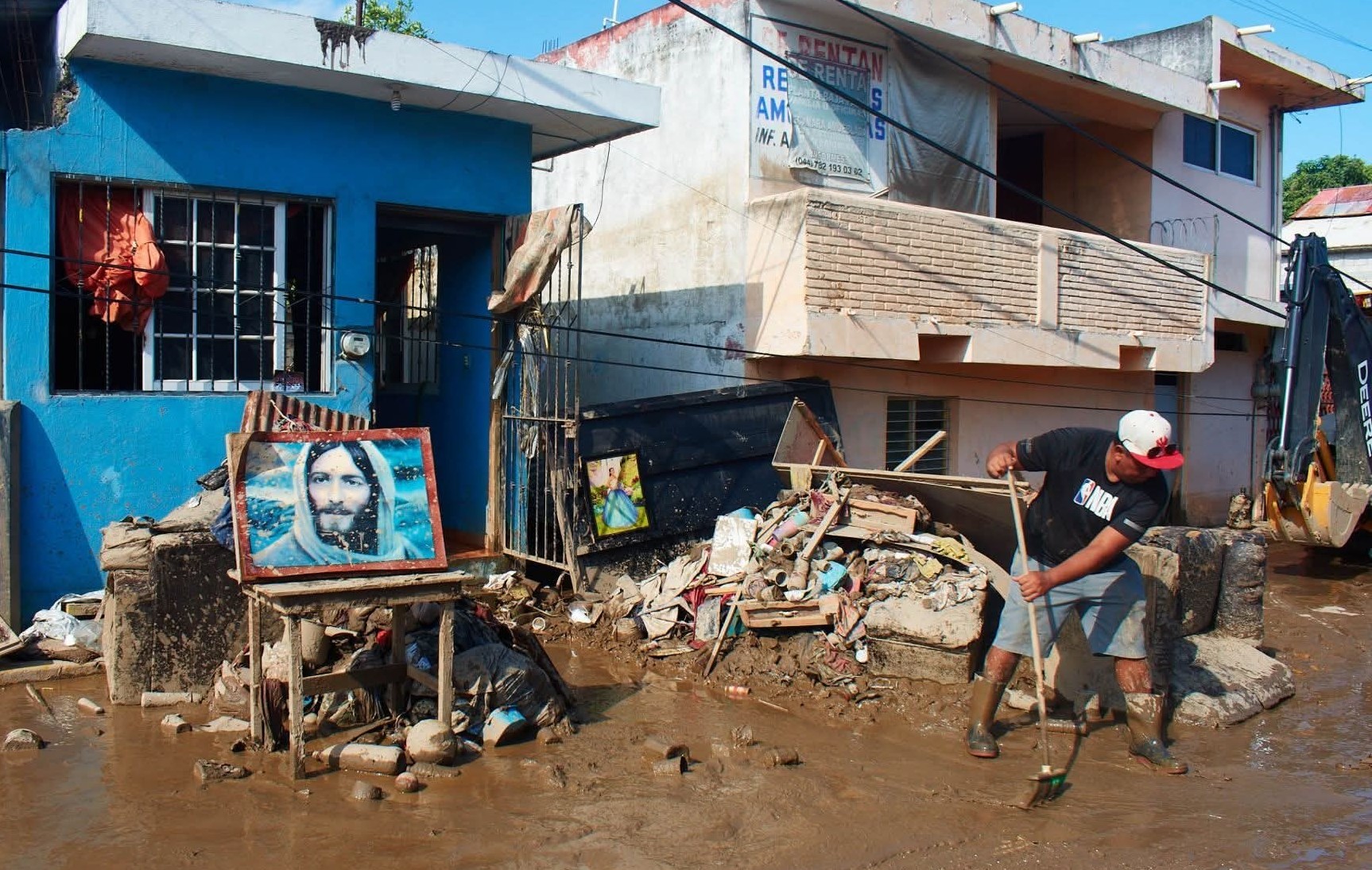 Suman 64 muertos por lluvias en Veracruz, Puebla, Hidalgo y Querétaro