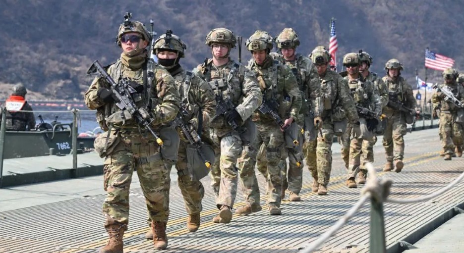“Operación Tridente”: la decisión de Milei que permite a soldados de EE.UU. realizar ejercicios militares en 3 bases navales de Argentina