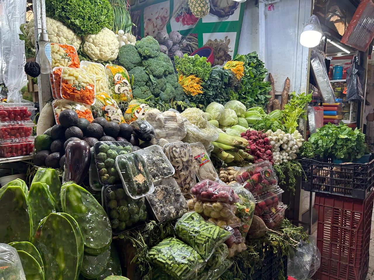 Canasta básica alcanza un máximo histórico: Inegi