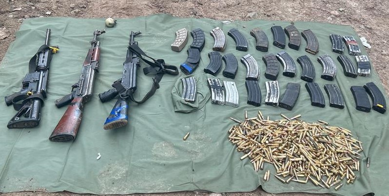 Aseguran armas y vehículos ligados a la delincuencia organizada en Michoacán