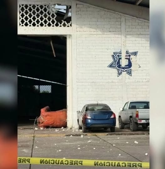 Arrojan explosivos a oficinas de Seguridad Pública de Escuinapa, Sinaloa