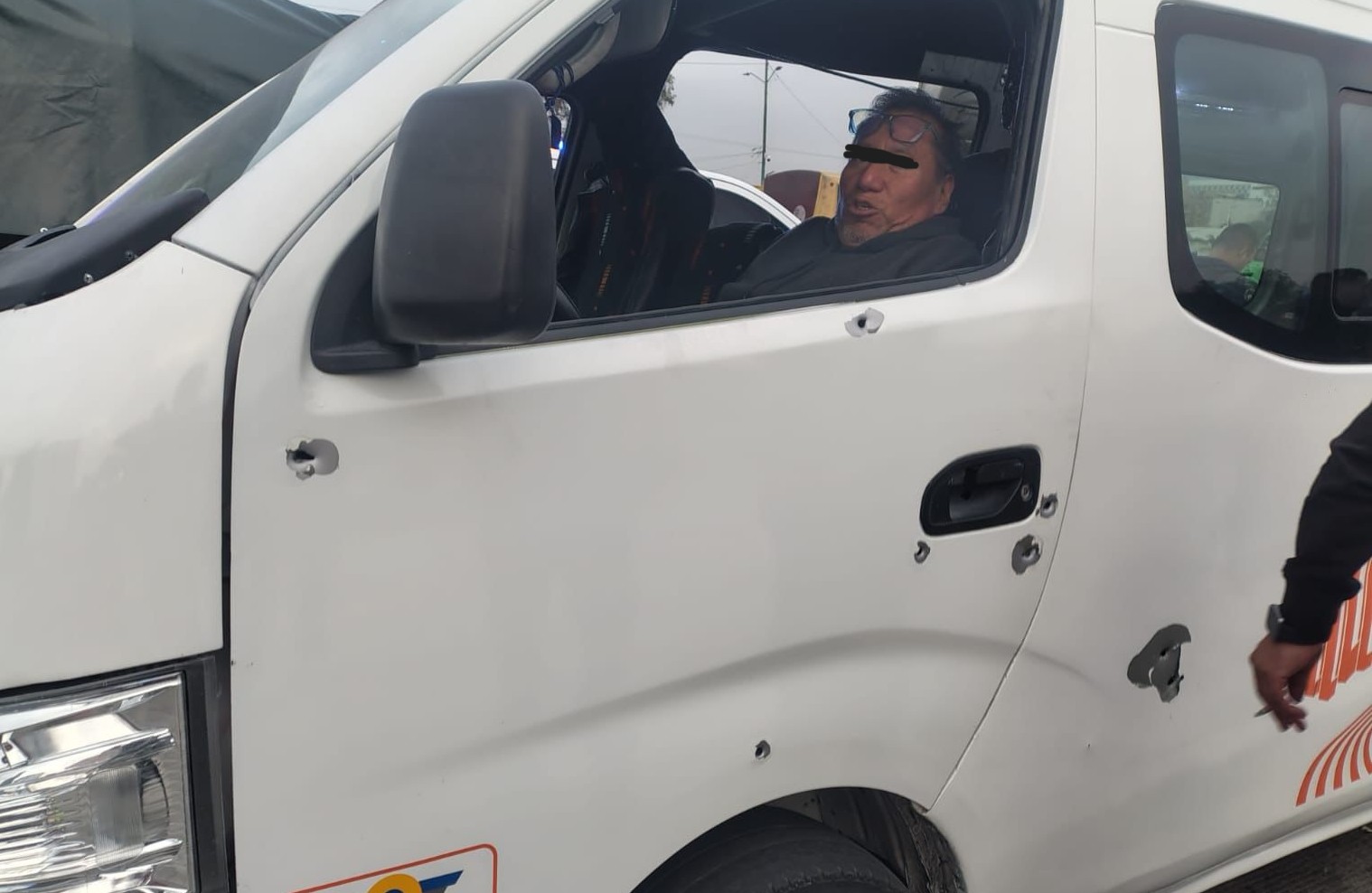 Balean unidad del trasporte público en la autopista México-Pachuca