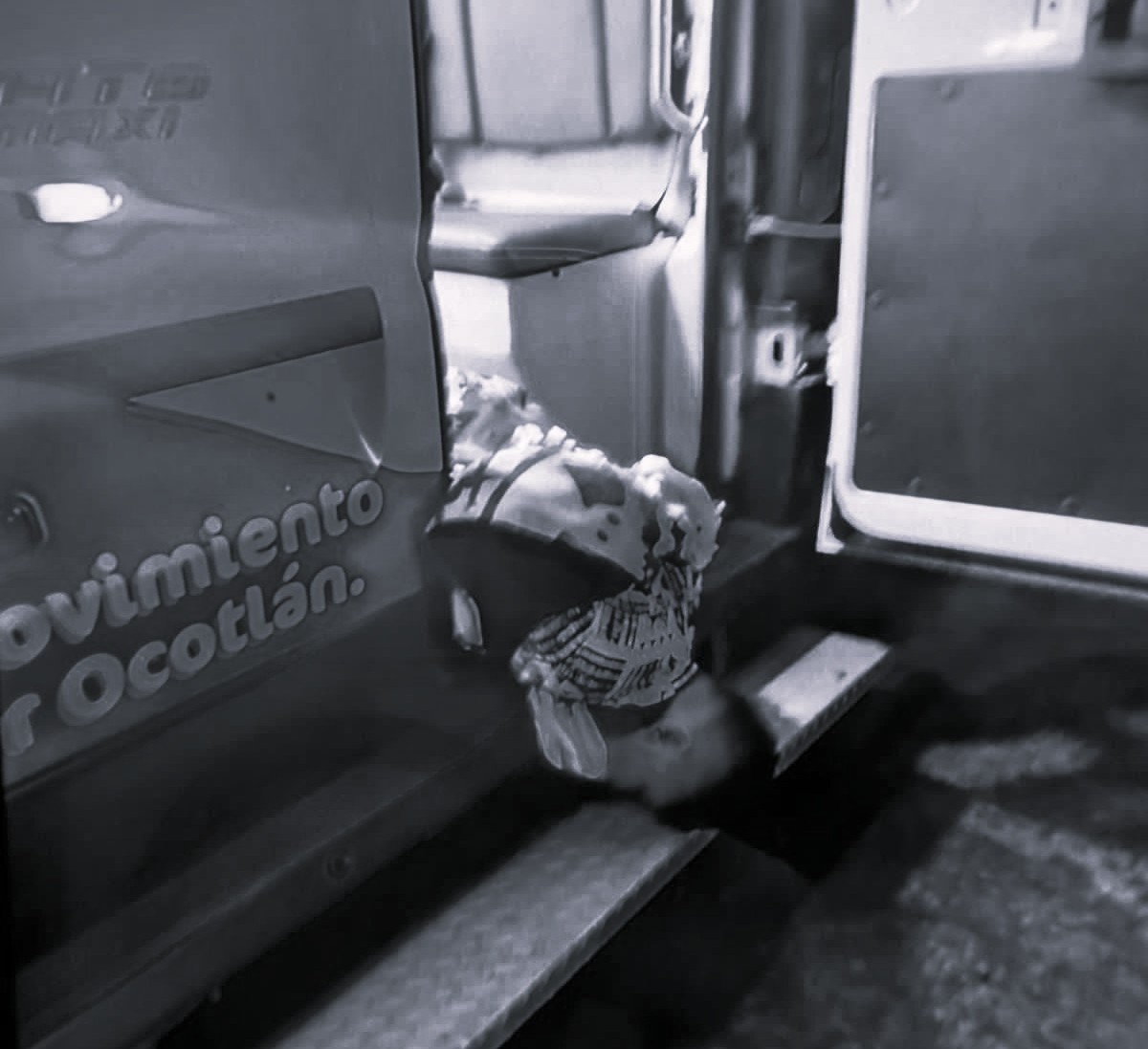 Sicarios rematan a sujeto dentro de una ambulancia en San Jacinto Chilateca