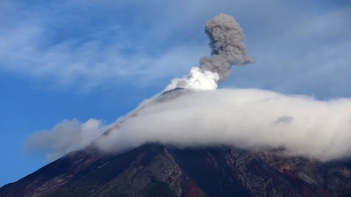 Volcán en Etiopía hace erupción por primera vez en 12,000 años