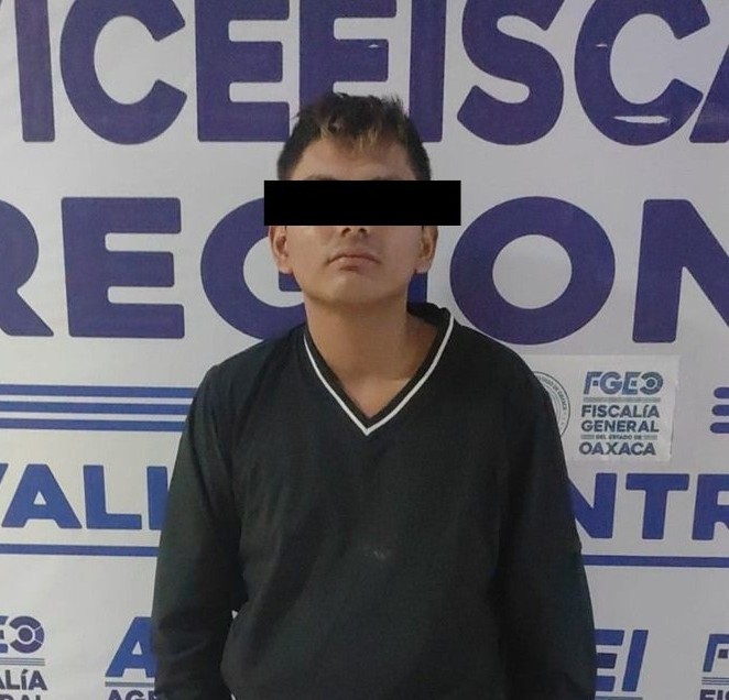 Vinculan a proceso a sujeto por asaltar una tienda Oxxo en Santa Lucía del Camino