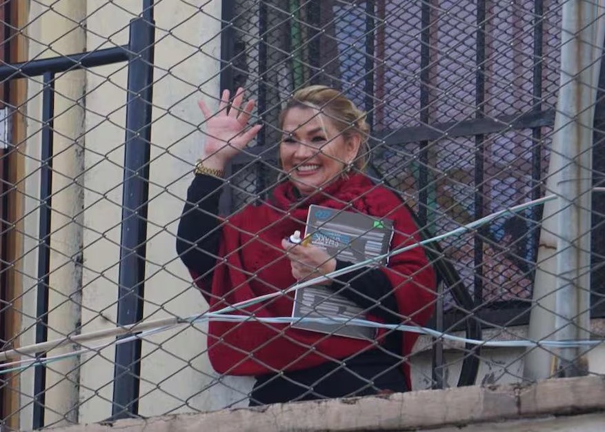 Tribunal de Bolivia anula sentencia de 10 años contra la expresidenta Jeanine Áñez