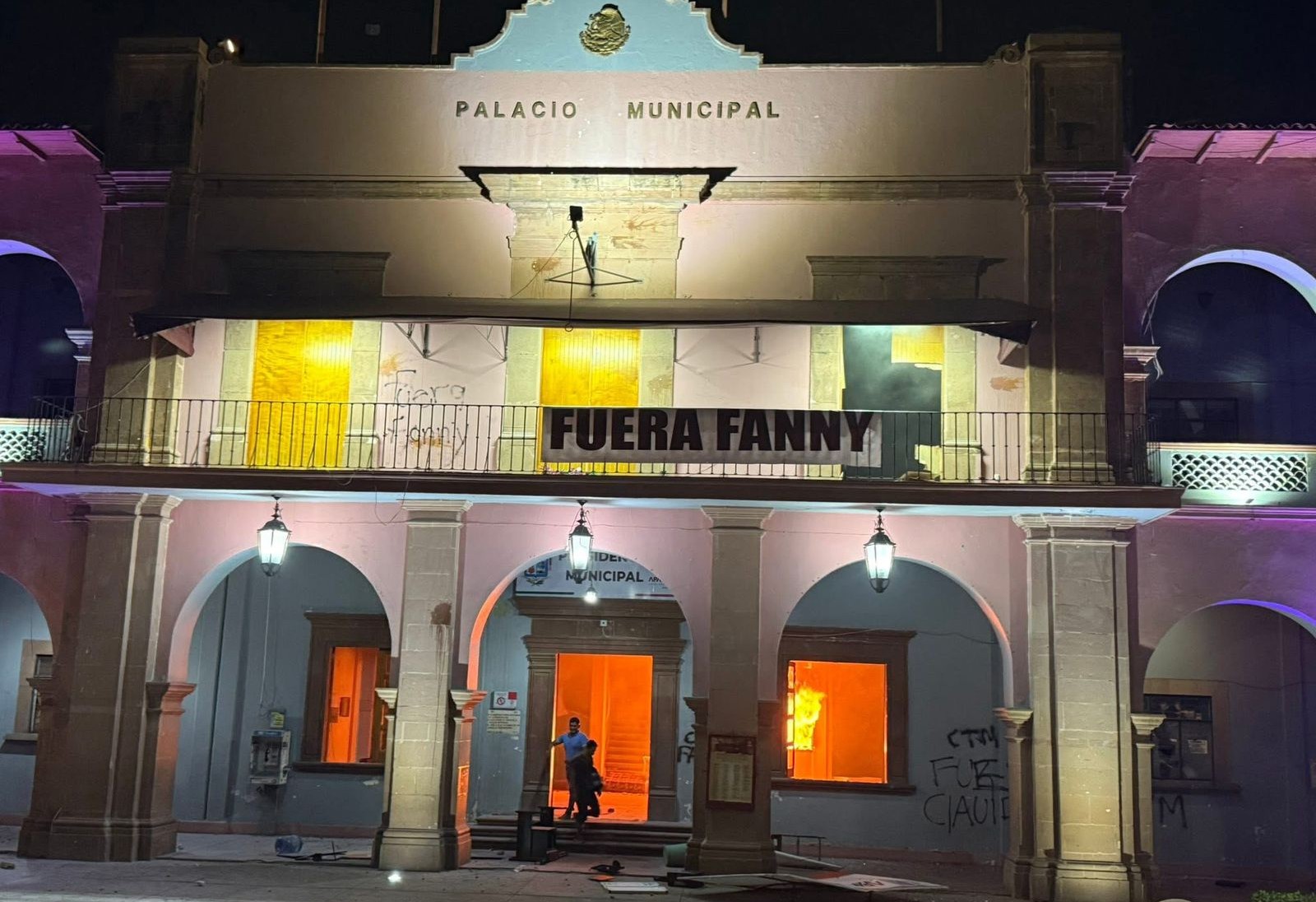 Crecen protestas en Michoacán por asesinato del alcalde Carlos Manzo