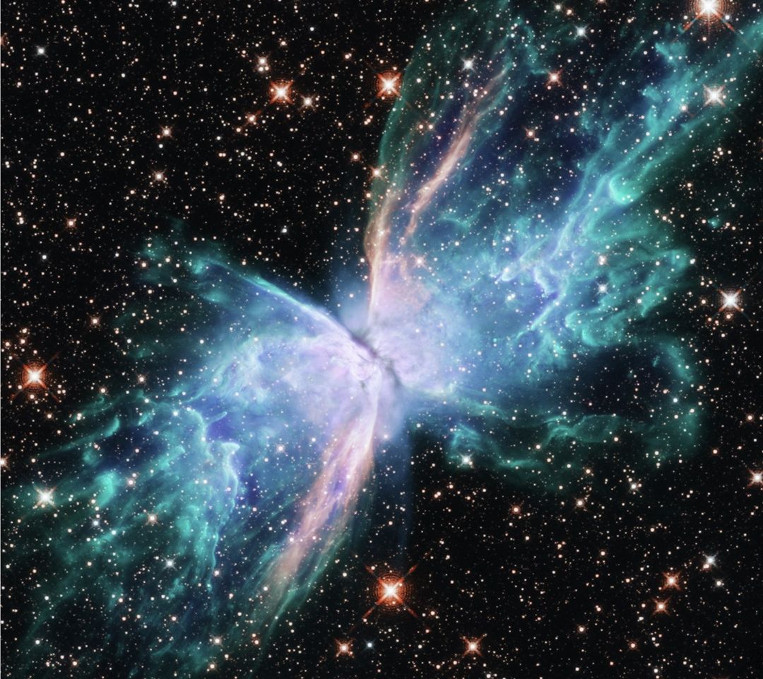 Telescopio capta mariposa cósmica situada a 2,500 años luz