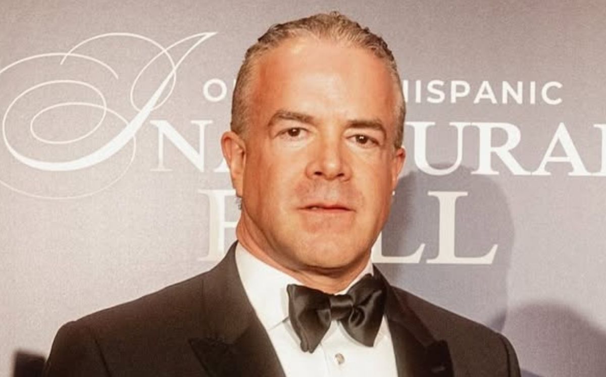 Congela UIF cuentas de Raúl Rocha Cantú, copropietario de Miss Universo