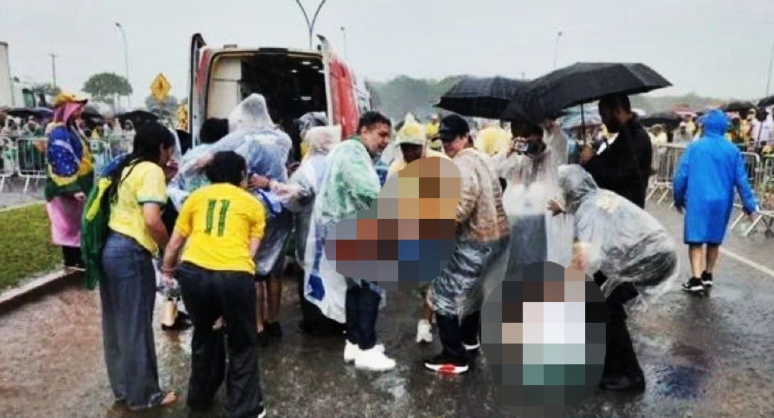 Al menos 34 personas resultaron heridas por la caída de un rayo a simpatizantes de Jair Bolsonaro en Brasil