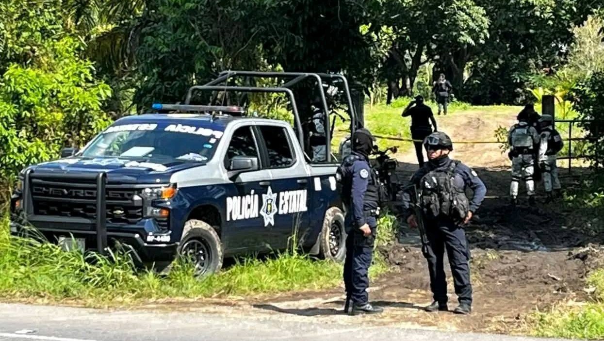 Hallan cuatro cuerpos sin vida y con signos de violencia en rancho de Sayula, Veracruz