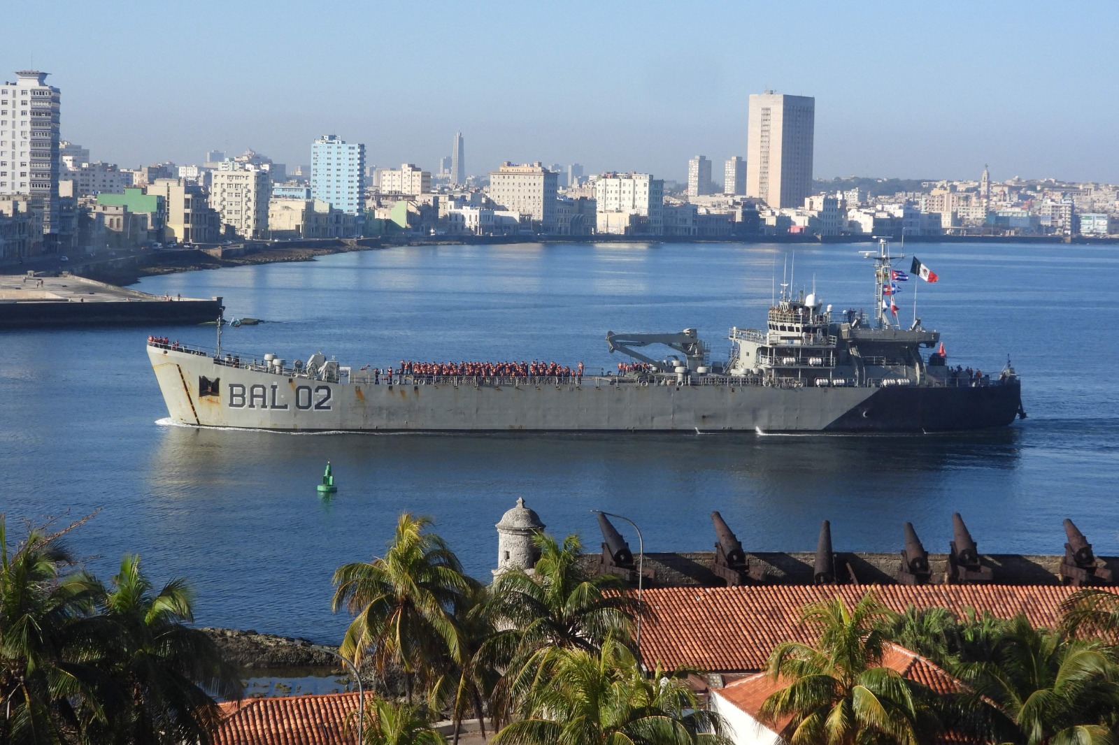 Llegan a Cuba los dos barcos de ayuda humanitaria enviados por México
