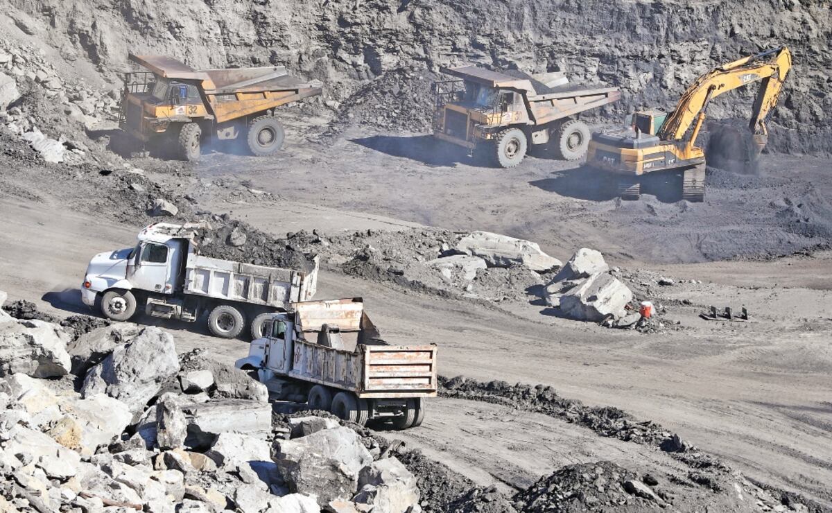 Gobierno recupera más de 1,100 concesiones mineras