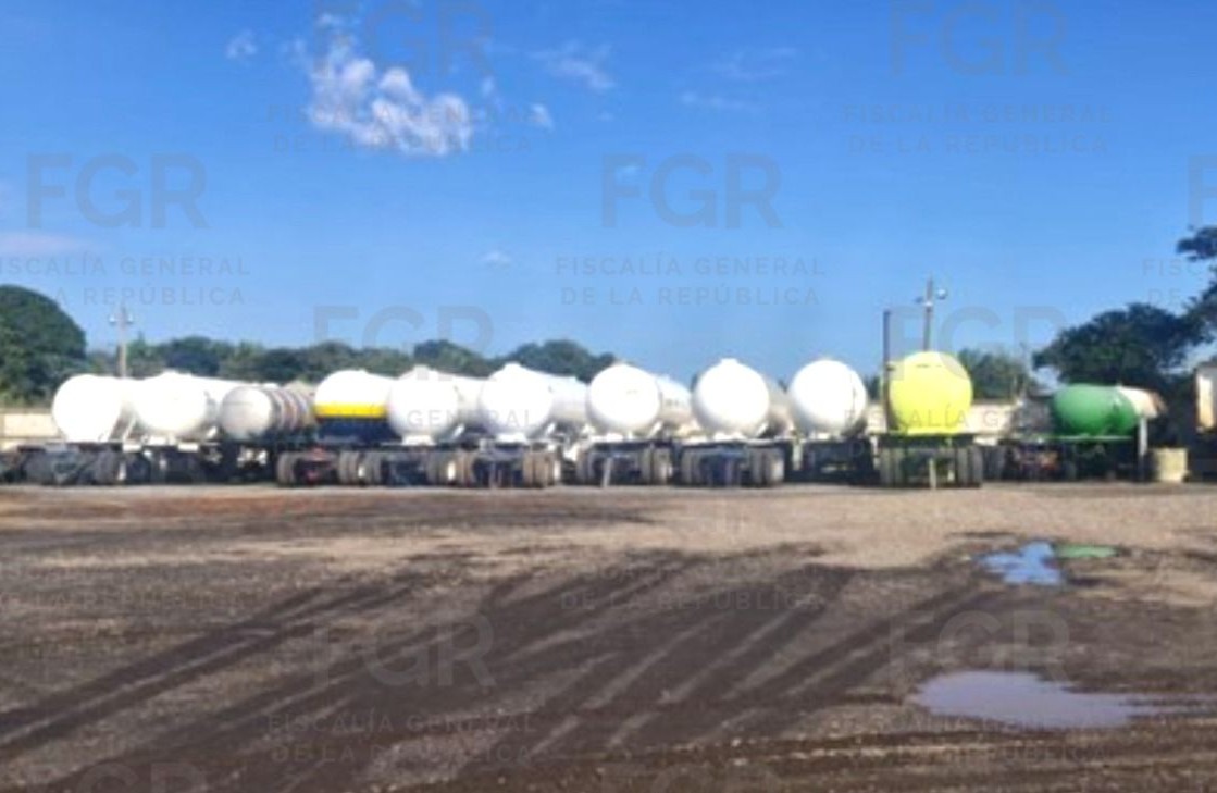 Aseguran más de 82 mil litros de hidrocarburo y 149 vehículos en Veracruz