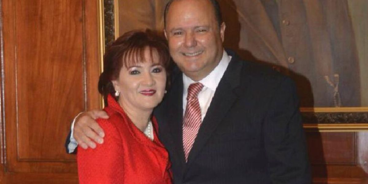 Detienen en Texas a Bertha Olga Gómez, esposa del exgobernador César Duarte